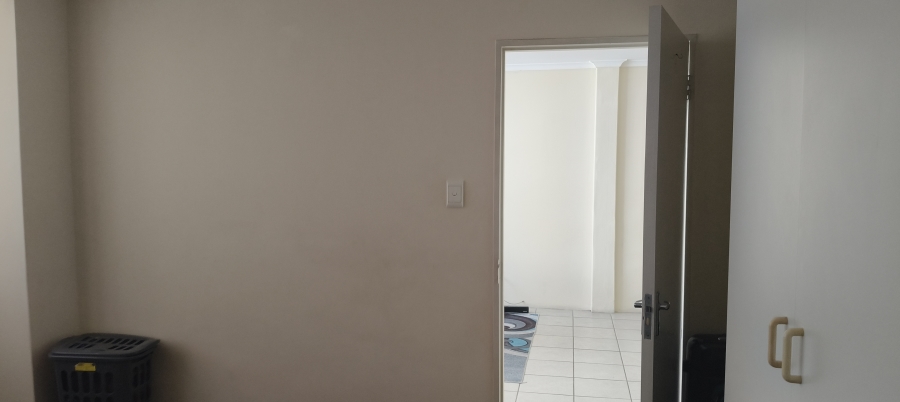 1 Bedroom Property for Sale in Parow Western Cape